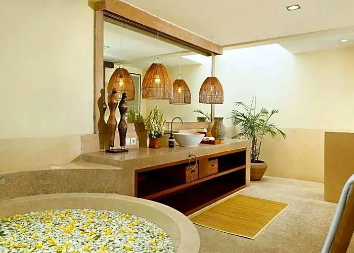 Charmaine 5 Bedroom Private Pool Zn38 ホテル 3*