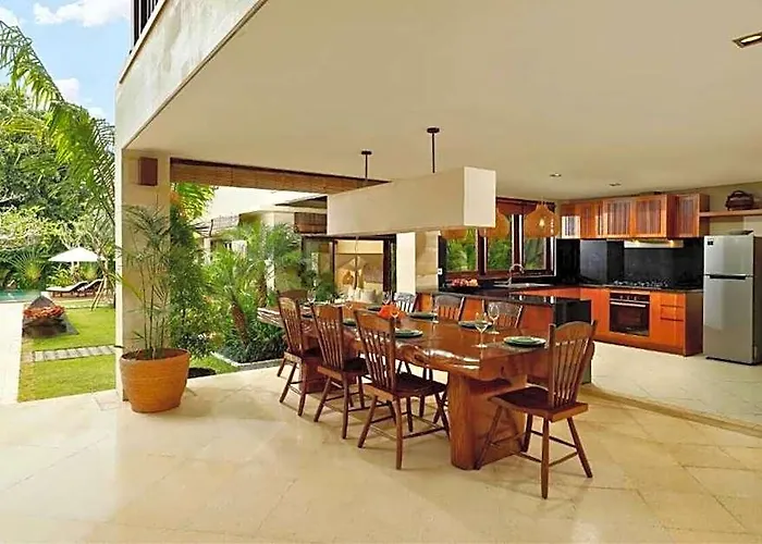 Charmaine 5 Bedroom Private Pool Zn38 ホテル 3*